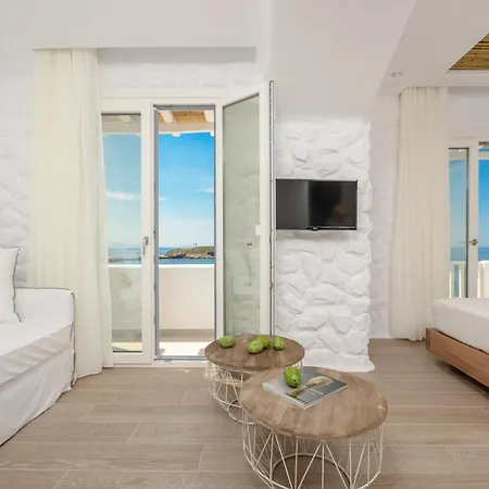 Cyano Naxos City