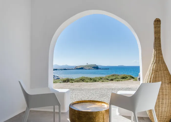 Cyano Konukevi Naxos City