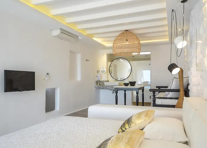 Konukevi Cyano Naxos City