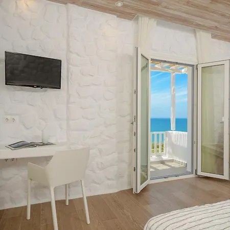 Cyano 4* Naxos City